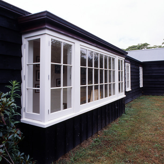 Multi light bay window